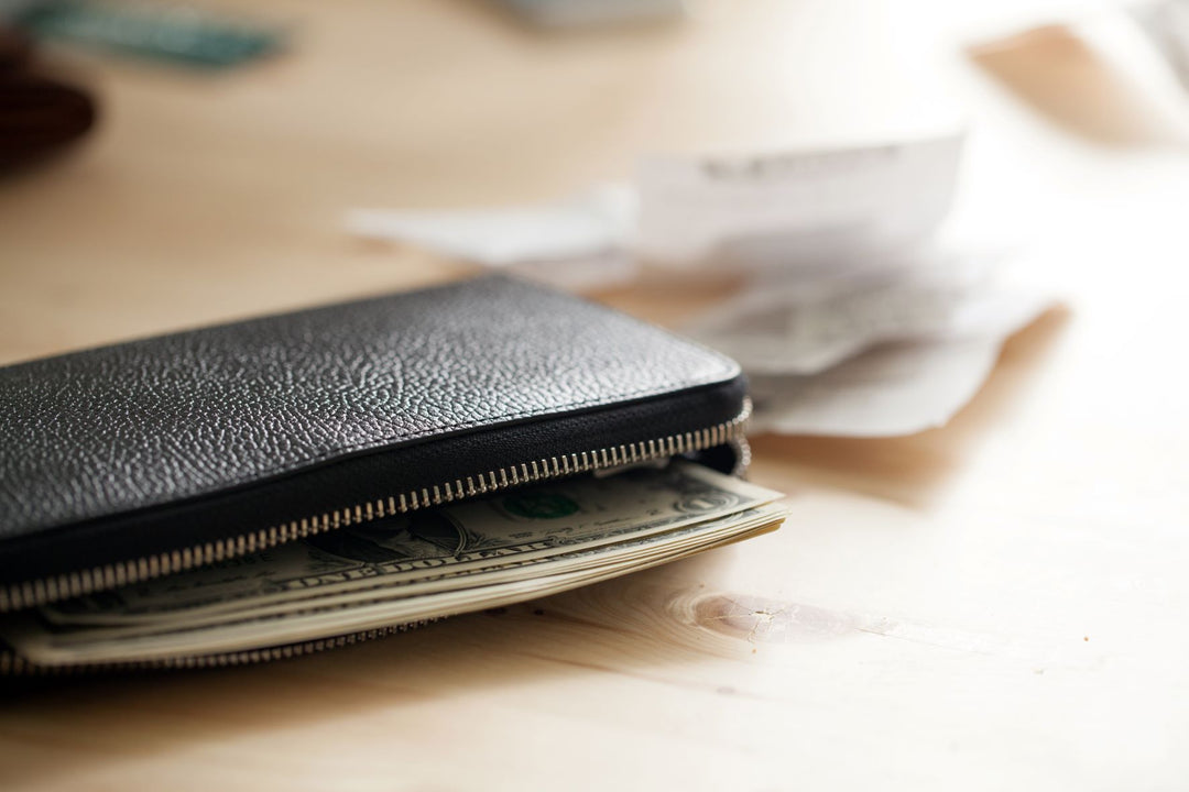 Slim and Sleek: Wallets for Men Who Prefer Minimalist Style Over Bulk