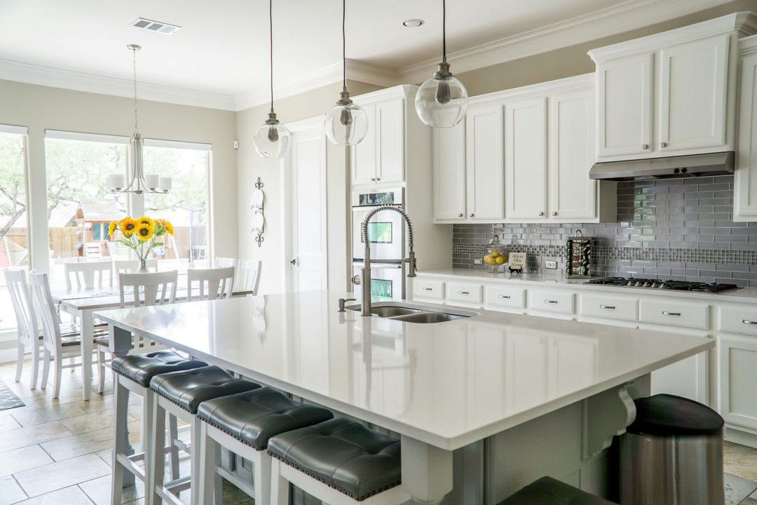 Say Goodbye to Wet Counters: How to Keep Your Kitchen Clean and Dry After Washing Dishes