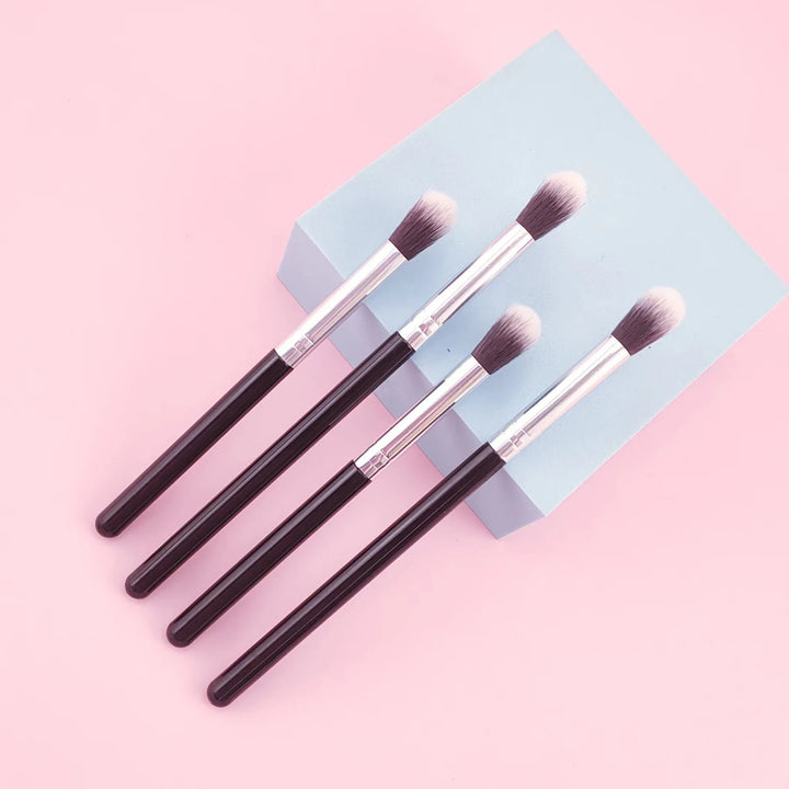 Precision Nose Shadow and Highlighter Brush