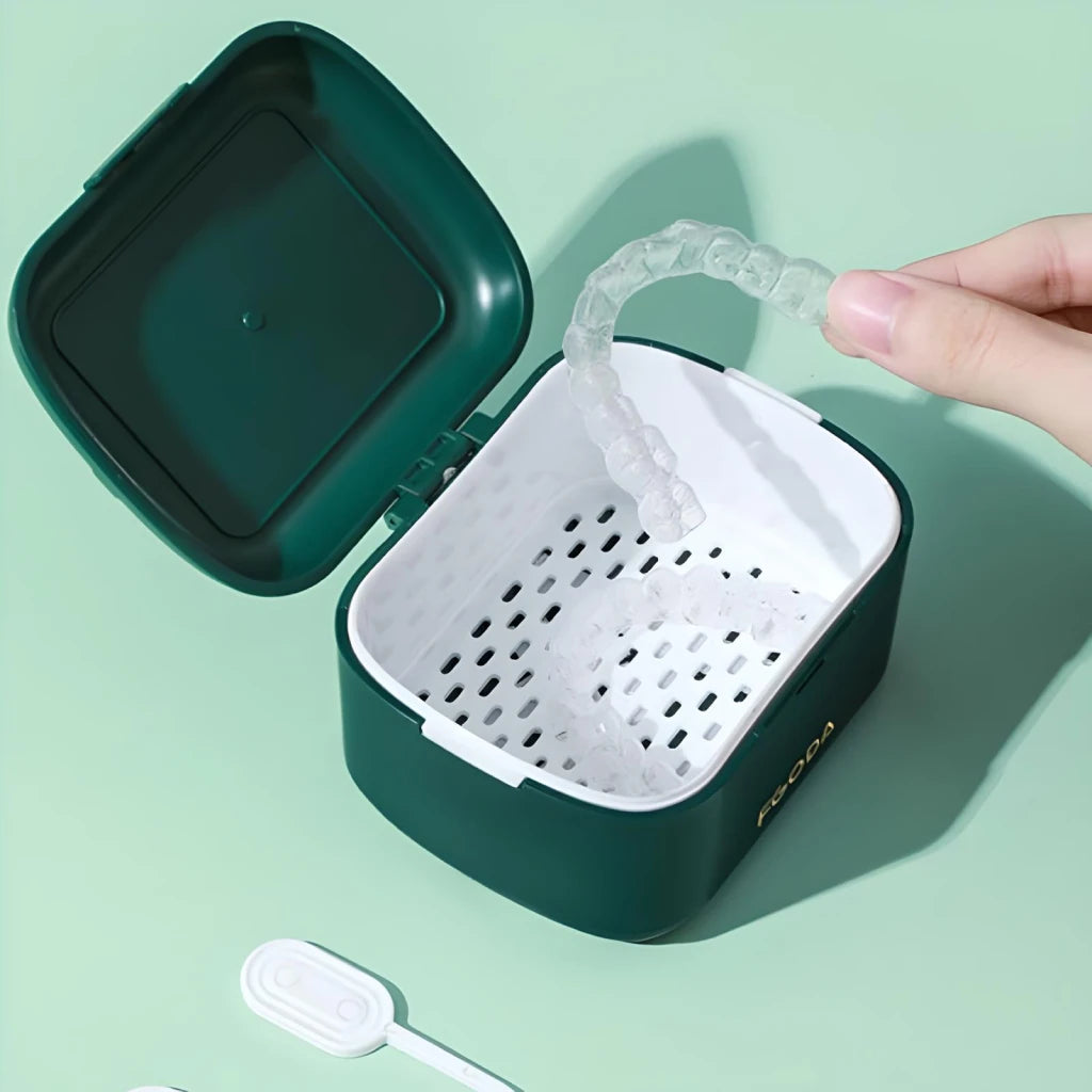 Oral Orthodontic Retainer Cleaning Case