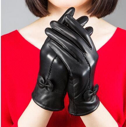 Autumn And Winter Sheep Leather Gloves Women Driving Cold Red Cute Bow Women Plus Velvet Warm Leather Gloves