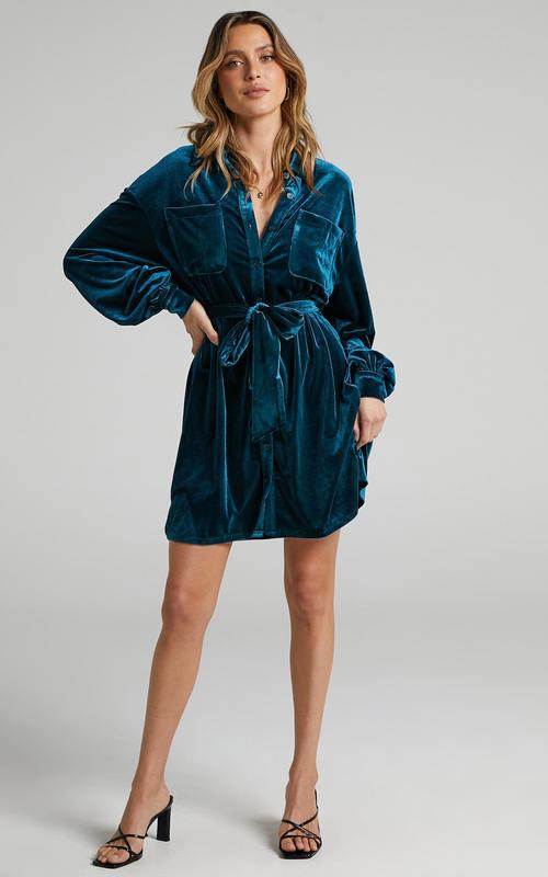 Autumn Women's Velvet Long Sleeve Mini Dress