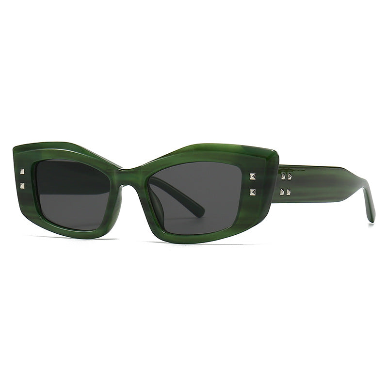 Retro Cat Eye Rivet Sunglasses