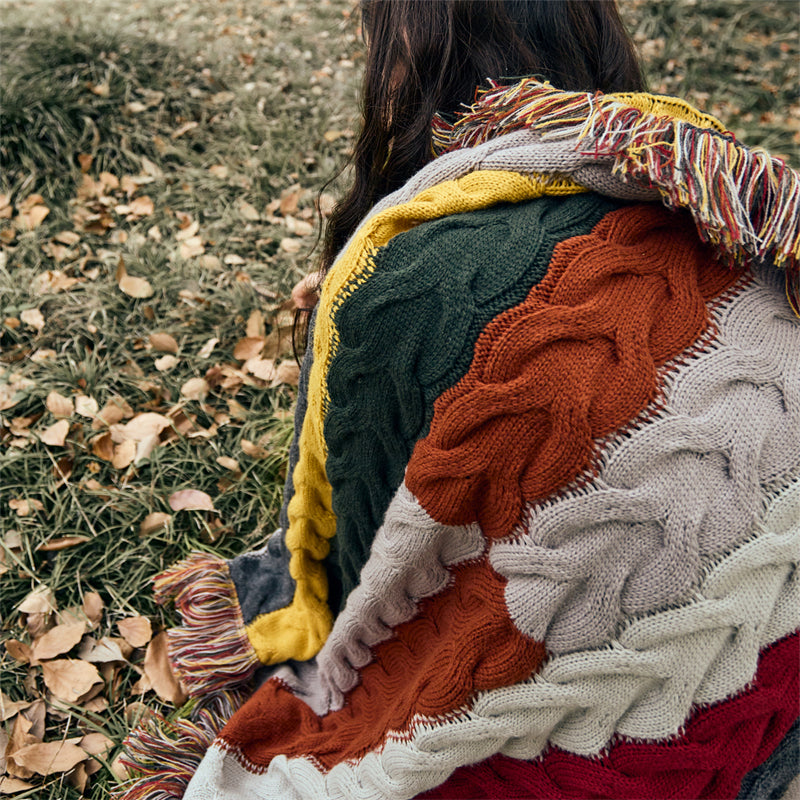 Elegant Wool Blanket with Crochet Contrast Color and Tassel Edges