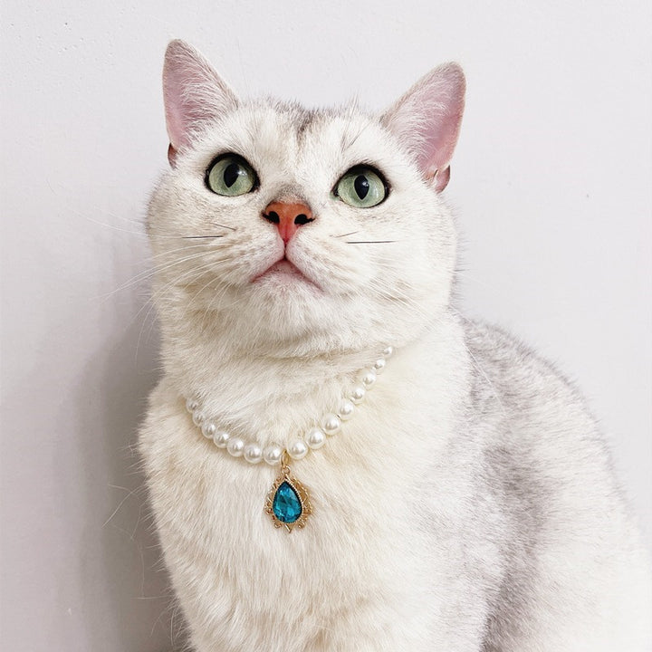 Adjustable Pearl Pet Collar with Rhinestone Charm for Cats and Dogs