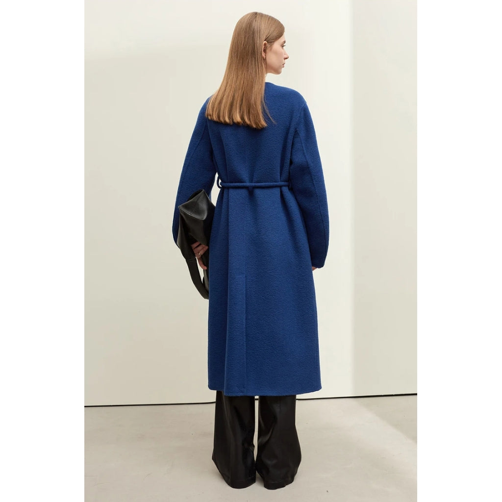 Elegant Autumn Woolen Coat with Chinese Buckle and Waist Rope