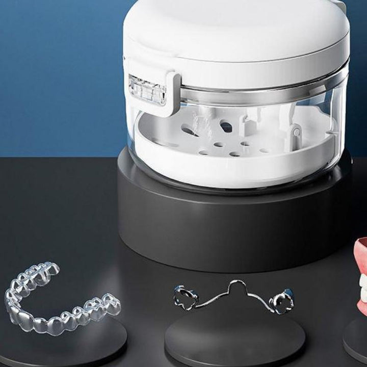 Portable Orthodontic Retainer Case