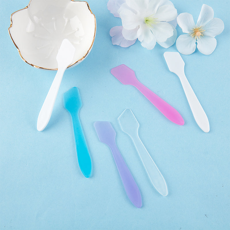 10 Pcs Mini Cosmetic Spatulas for Face Creams and Makeup Masks