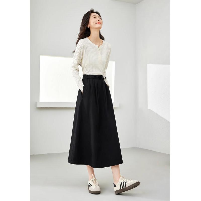 Elegant Black Cotton Midi Skirt with Pockets