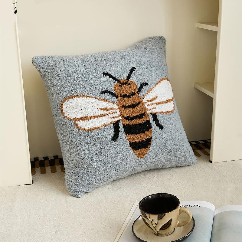 Cute Bee Pattern Design Microfiber Knitted Pillow Case