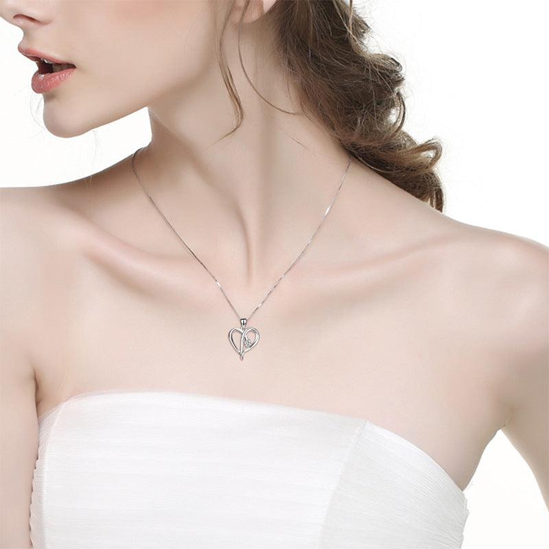 Women's Fashion Sterling Silver Heart-shaped Hollow Jeweled Necklace - Trendha