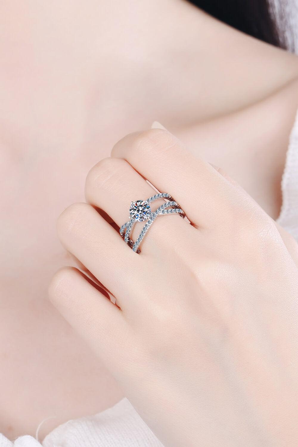 1 Carat Moissanite Crisscross Ring - Trendha