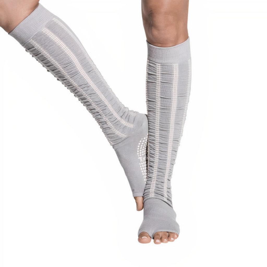 Knee High Socks In Grey - Trendha
